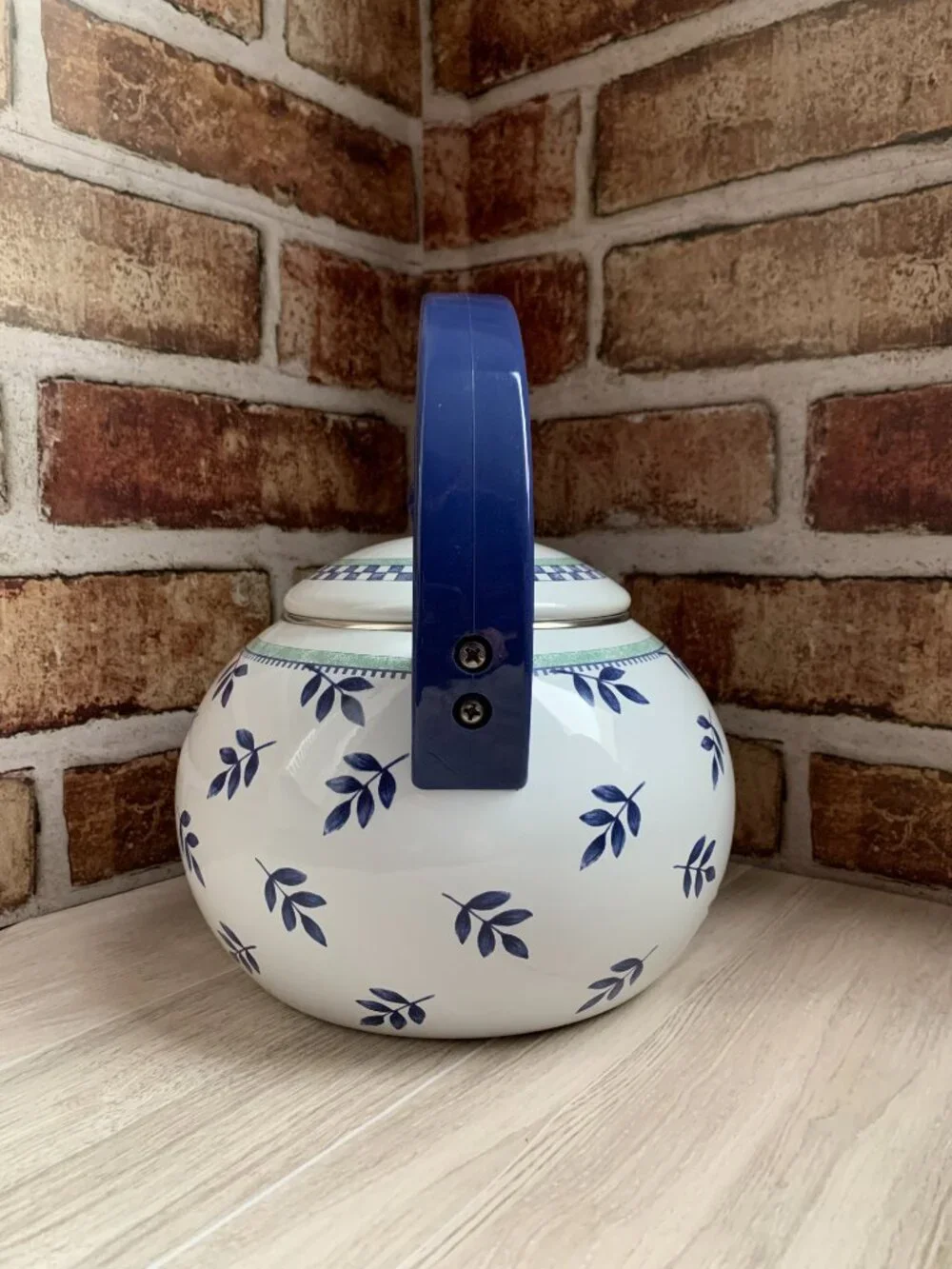 VILLEROY & BOCH SWITCH 3 ENAMEL TEA KETTLE  W/BOX